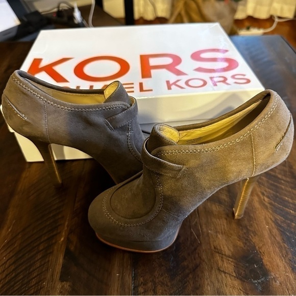 Kors Michael Kors Suede Bootie Size 6 - Picture 1 of 8